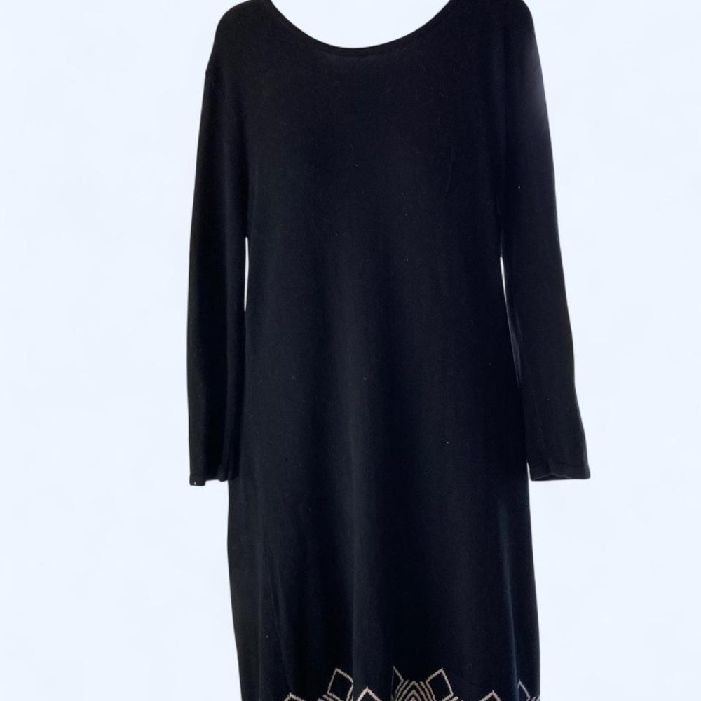 Sangria Black Dress Long Sleeve Scoop Neck with Geometric white & black bottom M